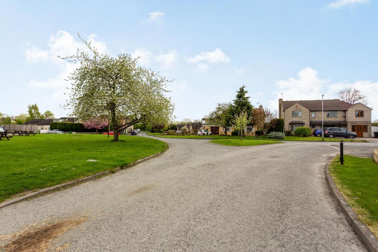 The Belfry Villa Evesham Exterior photo